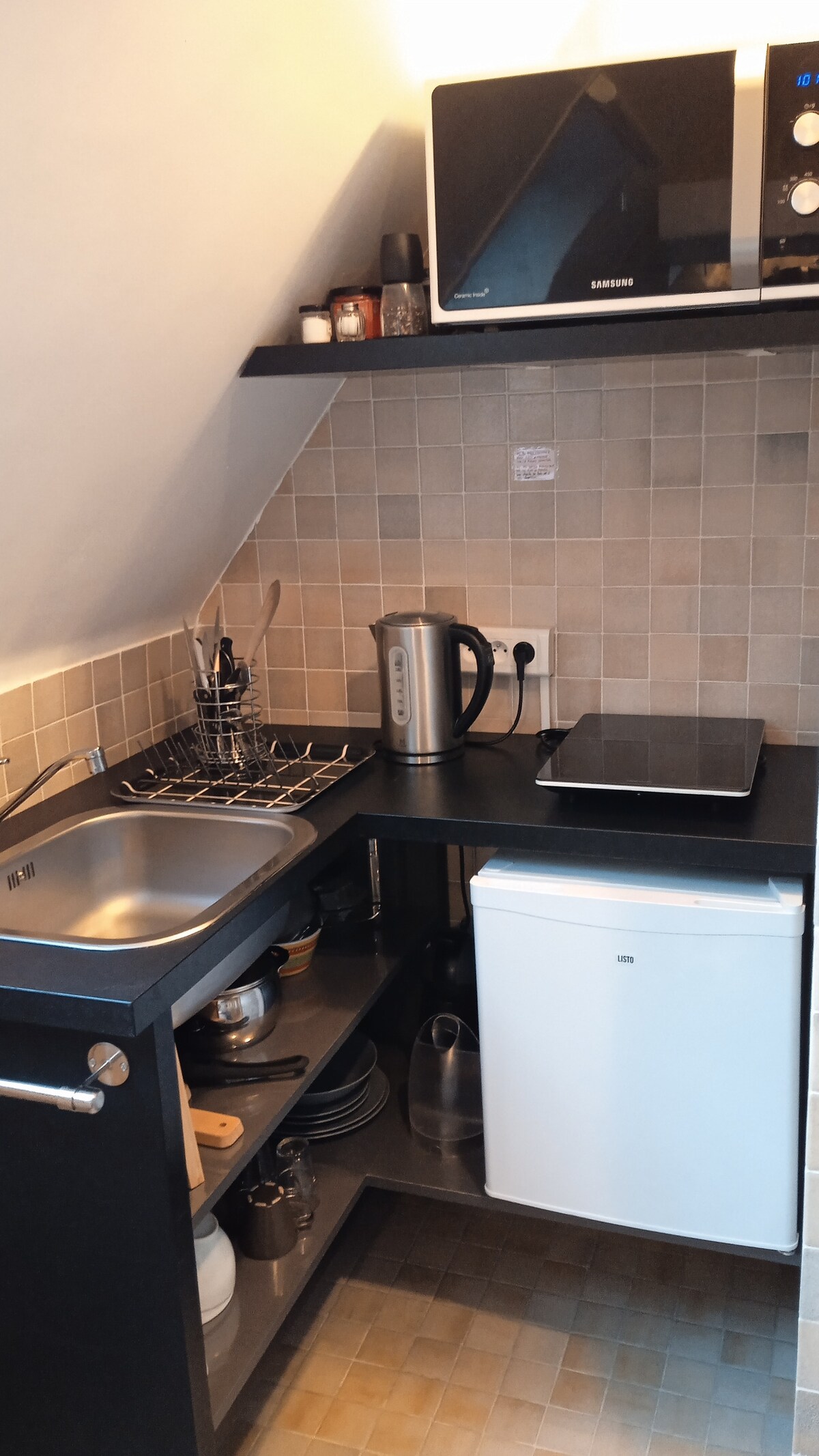 Top performing Airbnb: independent accommodation with all comforts, bathroom & kitchenette. in Marcq En Bar½ul