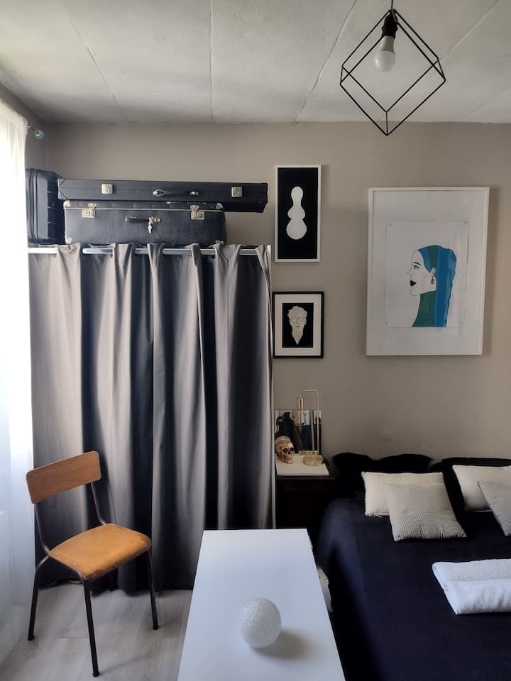 Studio Moderne, Propre Et Calme - Melun