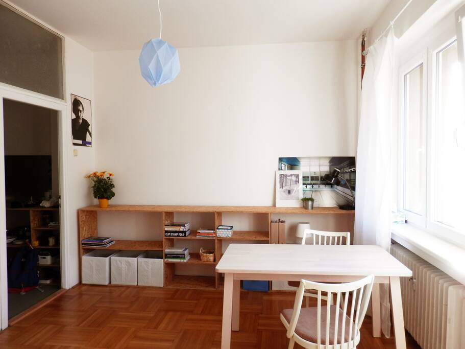 Living/sleeping room