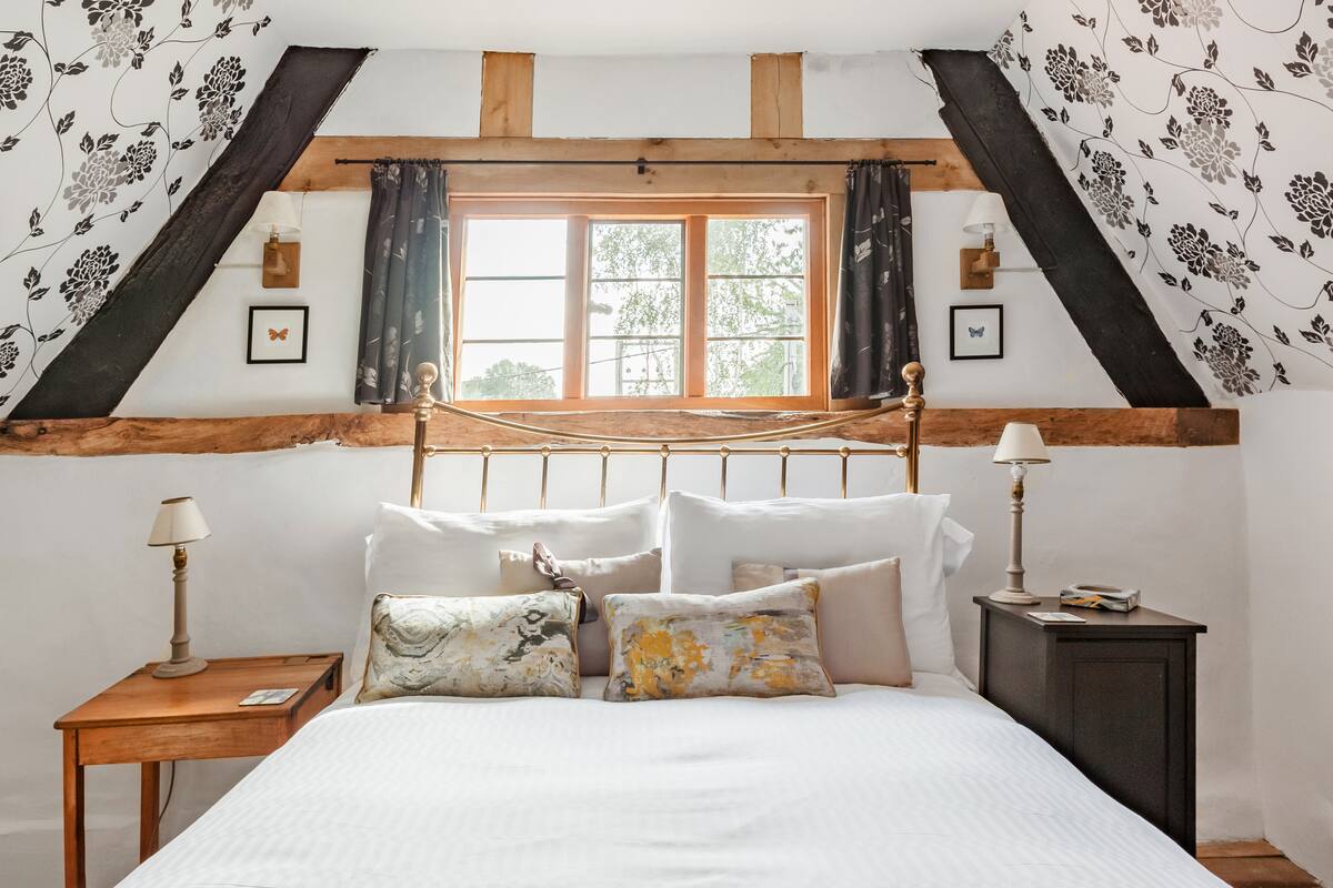 Albrighton Holiday Rentals & Homes England, United Kingdom Airbnb