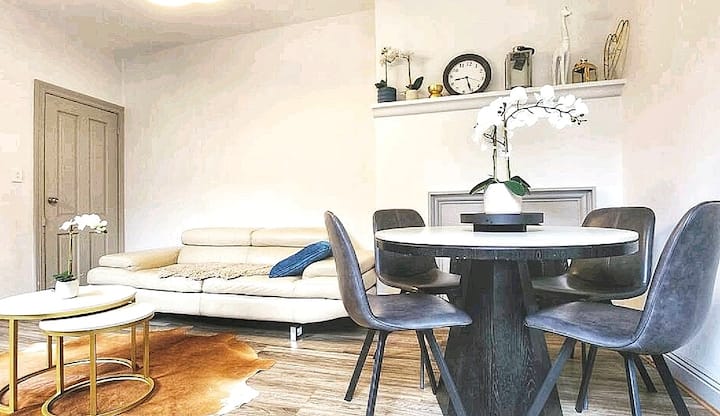 World Class Location + Harbour Walk+ Bridge View - Sydney