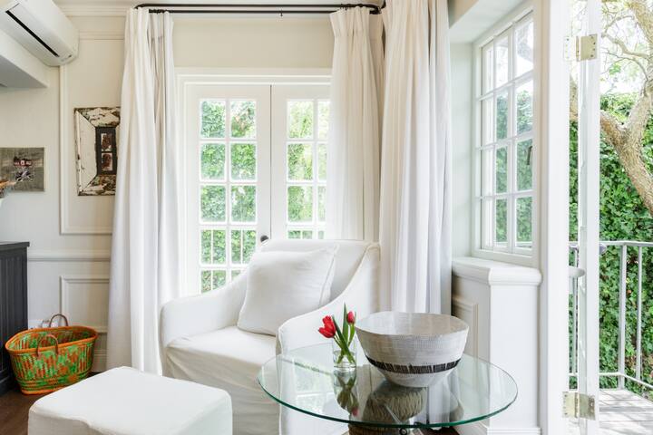 De Waterkant Villa with Rooftop Terrace and Pool gallery image 5