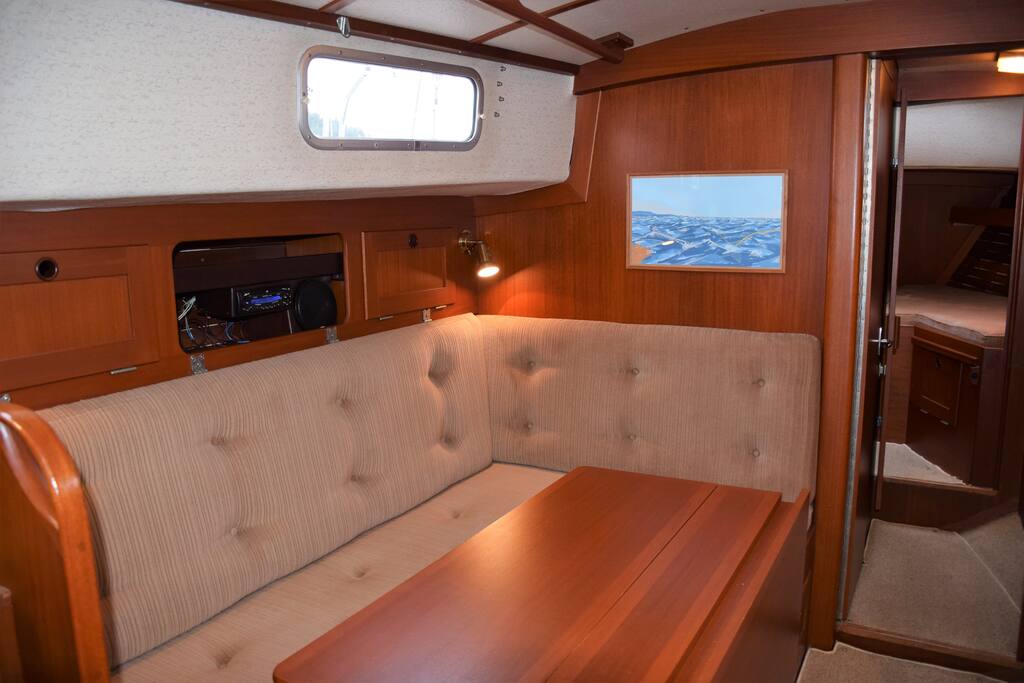 The interior of the Hallberg-Rassy 94 Kutter