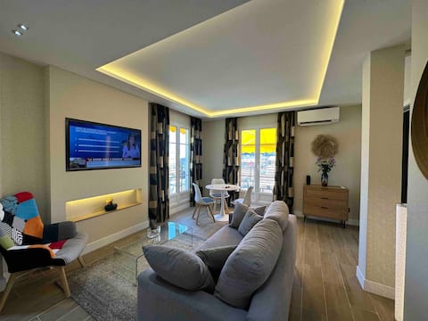 Popular Airbnb listing: Garibaldi Mini Penthouse in Nice