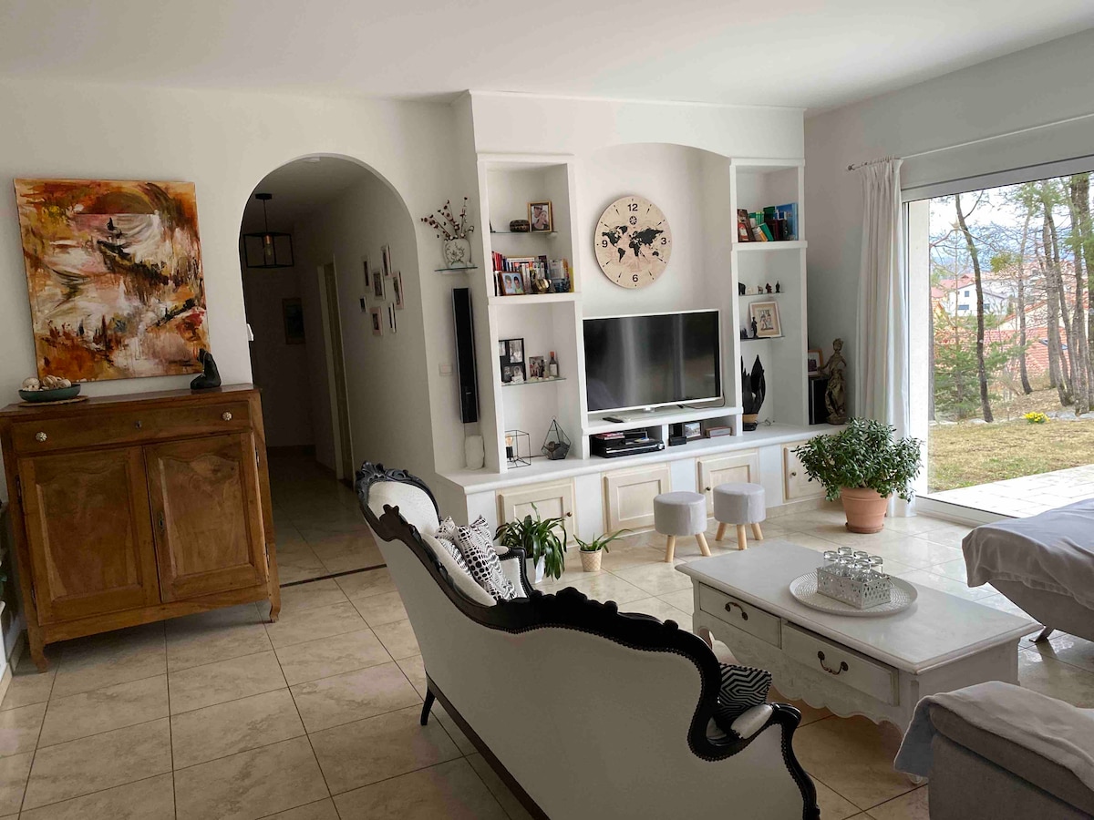Propriété Airbnb réussie: Beautiful house, 4 bedrooms with garden for vacation à Gap