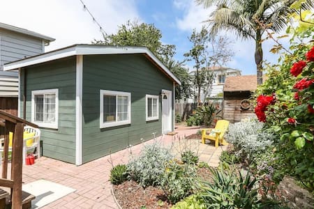 Tiny Home in the midst of Oakland & Emeryville
