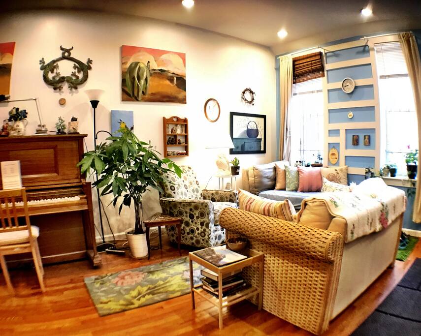 Here you'll find accommodation with lots of light and space. The common room is a haven of coziness and relaxation.