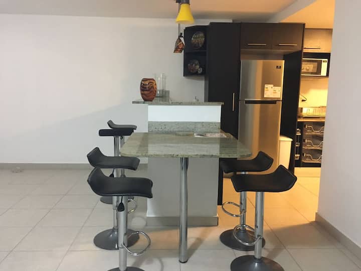 3 BDRM Condo in Condado del Rey — 3 bedroom vacation rental in Panamá City