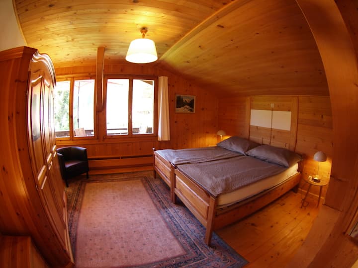 Chumba cha kwanza cha kulala