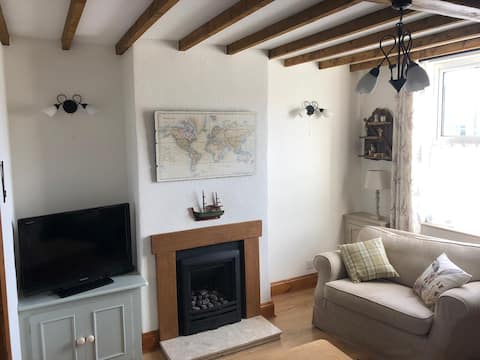 Successful Airbnb property: Charming Canalside Cottage in Cheshire West And Chester