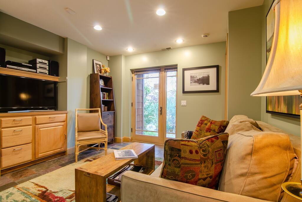 Large screen TV with Dish, Netflicks, DVR and more.