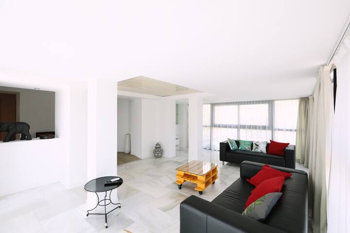 Appart Hotel La Girafe managed Airbnb listing 2