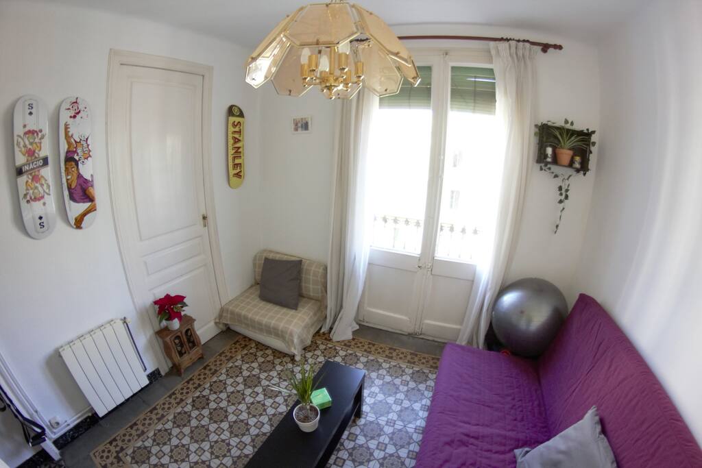 LIVING ROOM 1