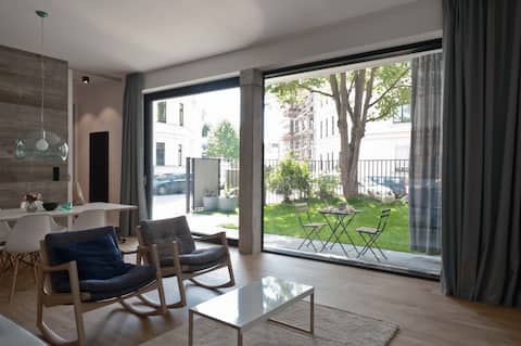 Popular Airbnb listing: Apartment with private garden in creative Plagwitz in Plagwitz