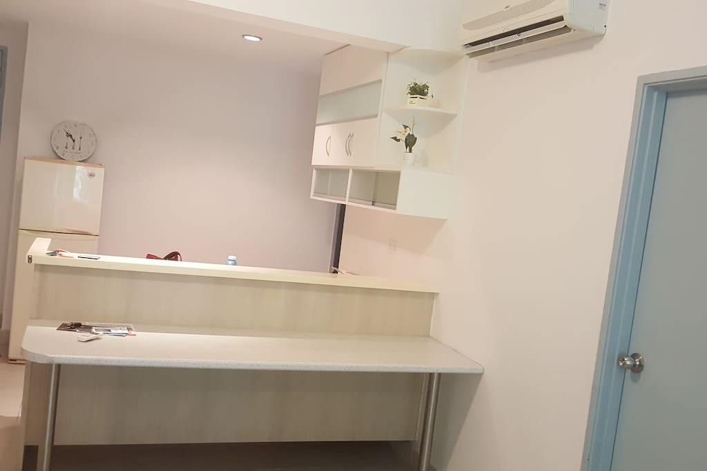 Dry Kitchen