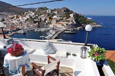 Neokosmidis Studio with Sea View