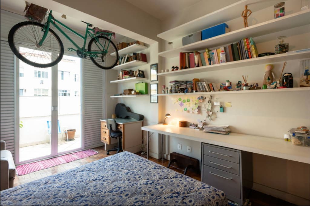 Room & Bike