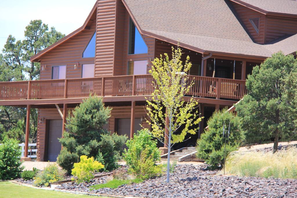 View of the cabin as approaching, via the driveway