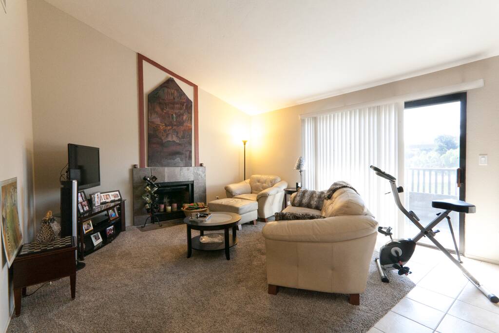 Comfortable living room - TV, WIFI, etc