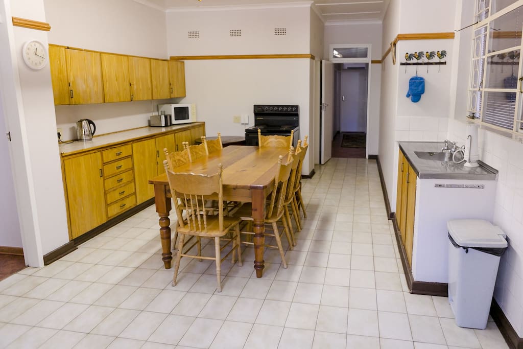 Full kitchen