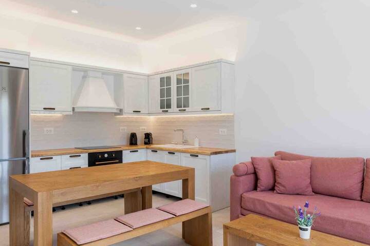 IKADE Mykonos II, 2 BR @ 2 bathrooms gallery image 3
