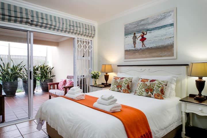 2 La Mer - Side-sea & Garden View - Kingsburgh
