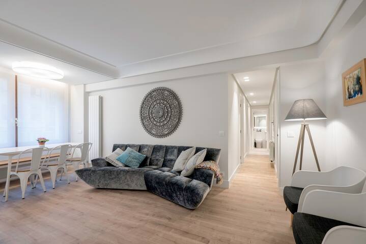 ZURRIOLA LUXURY- A/C -WIFI gallery image 4