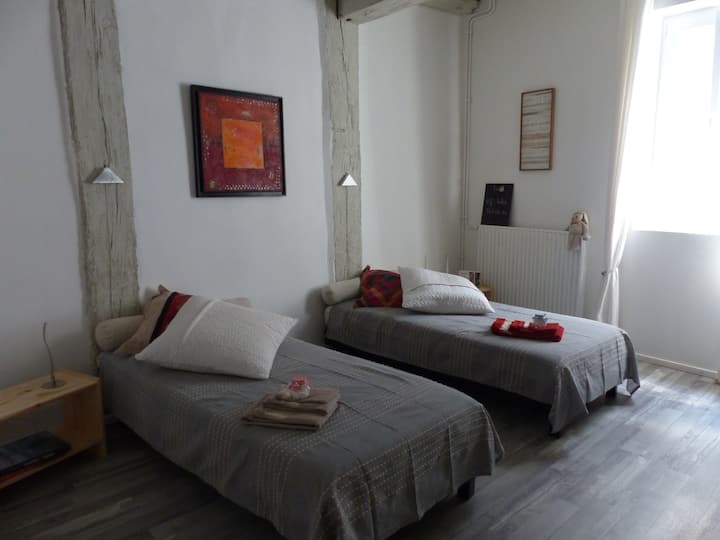 soba u bojama vodene boje 