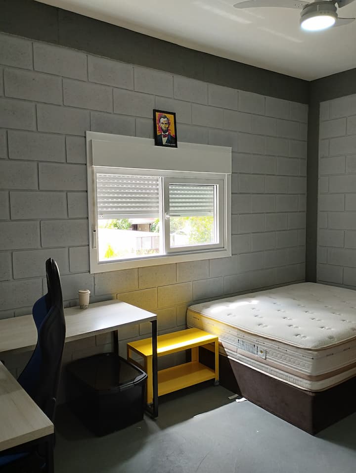 غرفة النوم 2