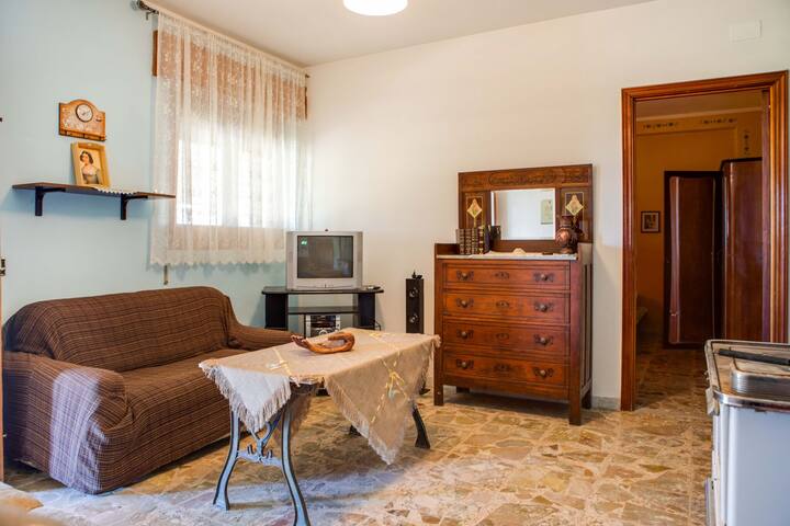 Ferienhaus mit Blick auf das Tal in Sperlinga mit privatem Pool