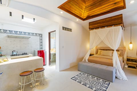 Little House 2 with share pool