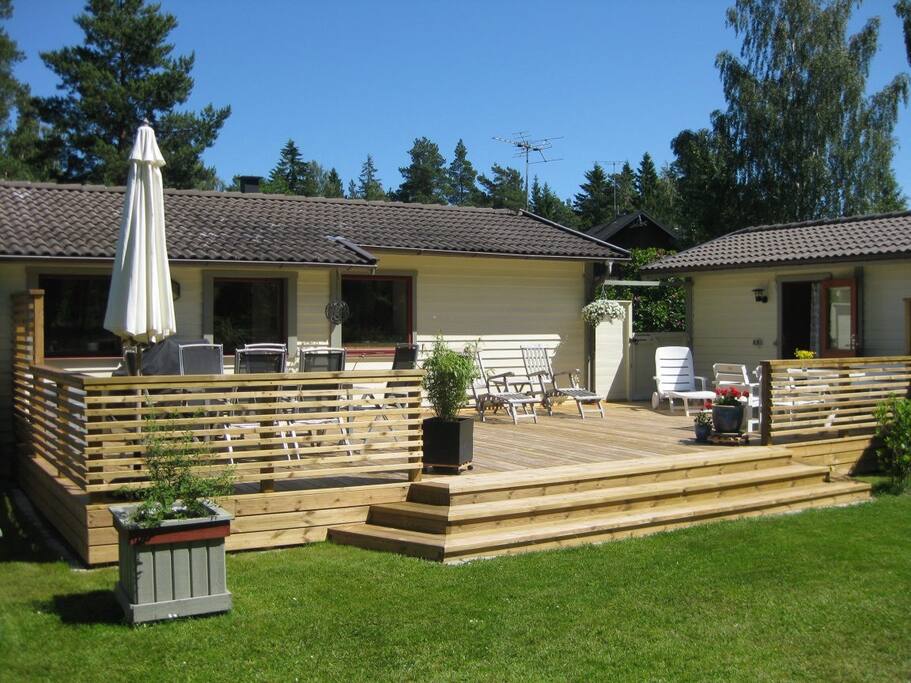 Deck, private secluded, entrance to guesthouse