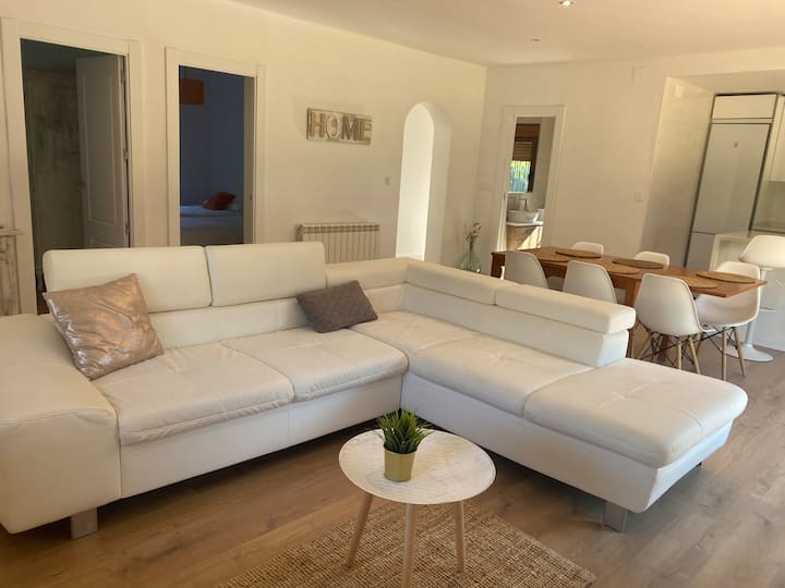 Casa Con Chimenea, Piscina Y Jardín Privados - Medina del Campo