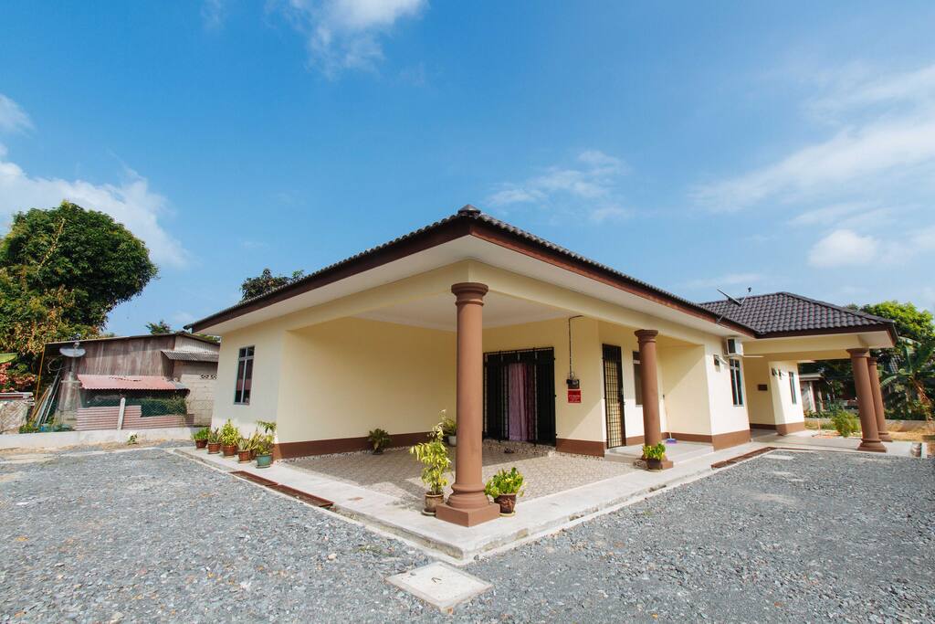 Front house space