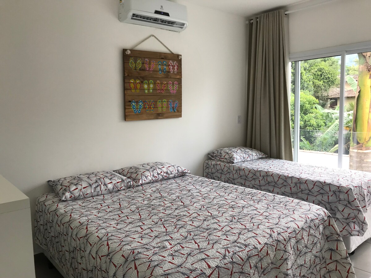 Апартман 2 ( 1 брачен кревет (широк 150-179 см) и 1 брачен кревет (широк 180-179 см