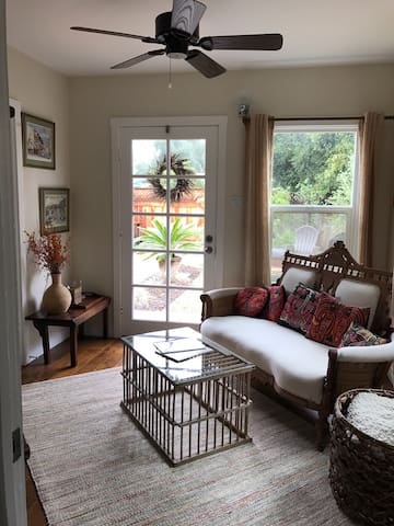 Casa Shangri-La  Bungalow & Bunkhouse (Sleeps 1-6)