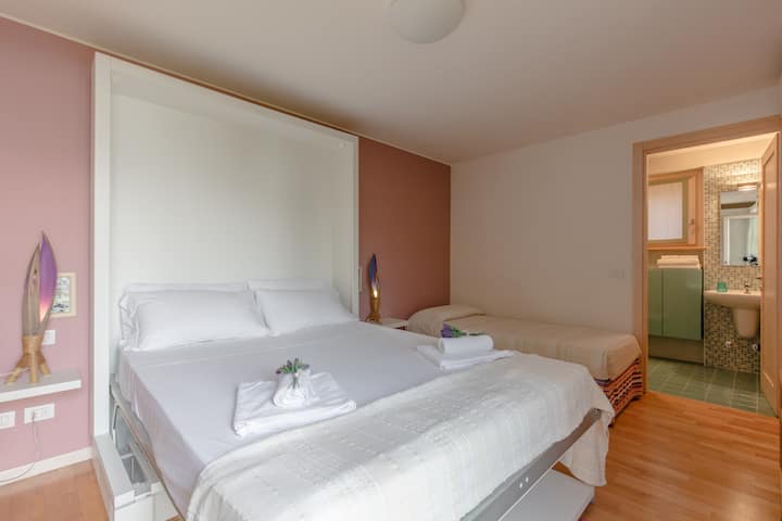 La Depandance with private bathroom