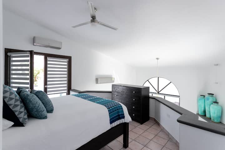 הלופט עם מיטת קווין סייז אחת