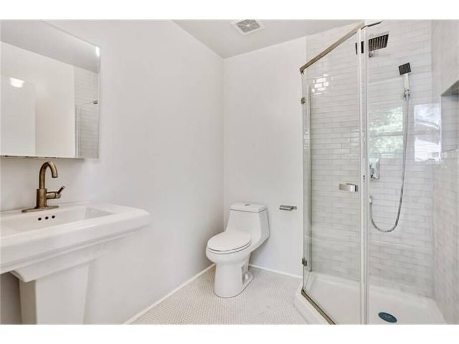 2nd bathroom