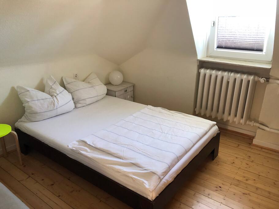 Second bedroom with double bed