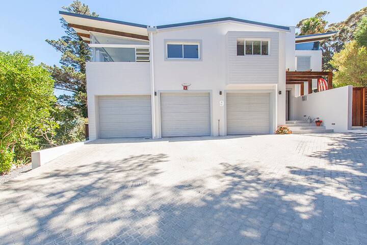 Companion House – Mountain & Bay View Estate gallery image 3