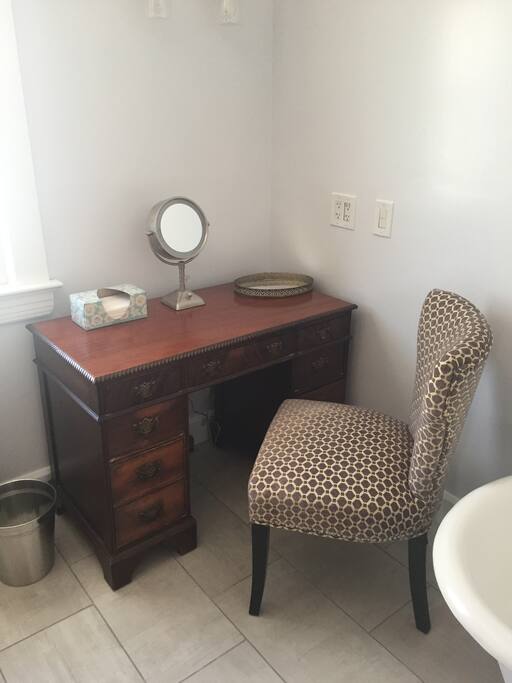 Bathroom makeup station