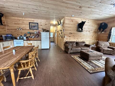 The Bear’s Den