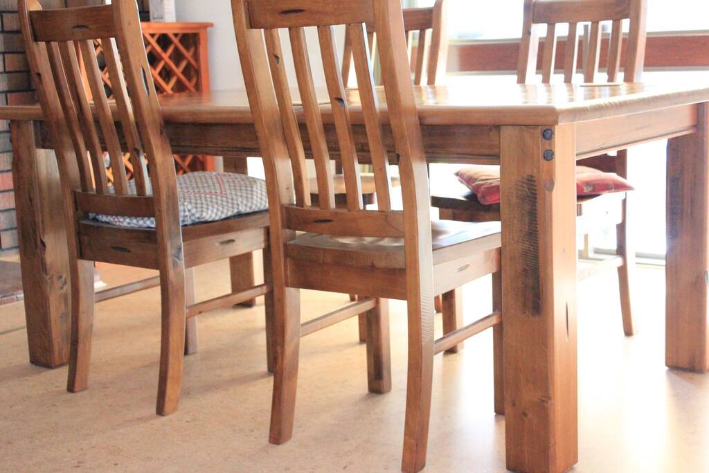 luxury country style table for six.