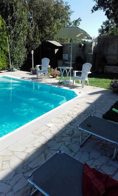la piscina, angolo relax