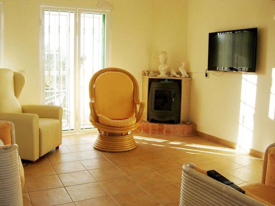 3RD FLOOR RECEPTION ROOM