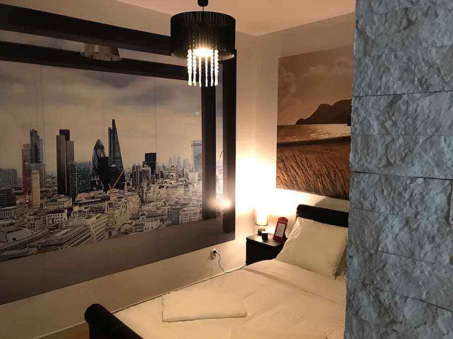 Apartment London bedroom