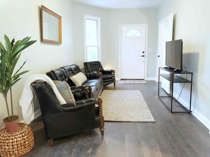 Newly Renovated 3 Bedroom Home! - Lexington, KY