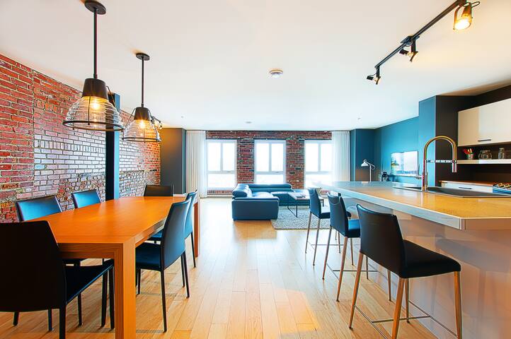 403 – Les Lofts St-Joseph – Par Les Lofts Vieux-QC gallery image 5