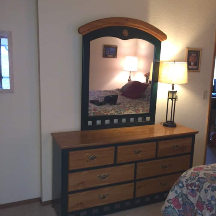 Komoda v hlavnej spálni